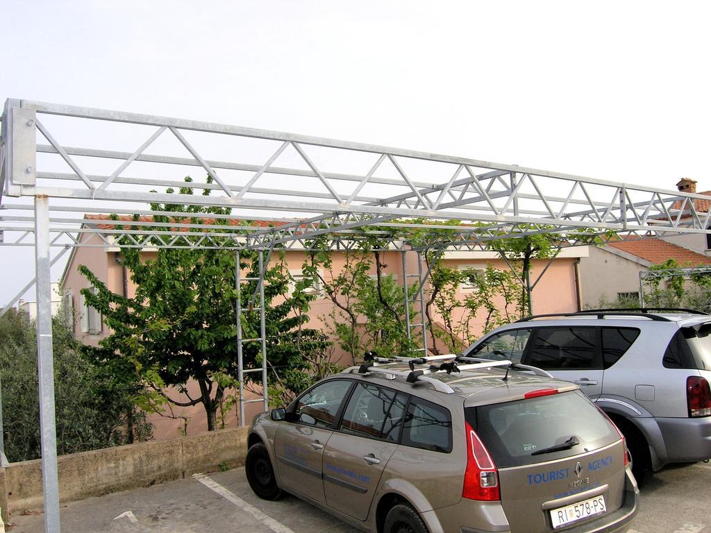 Apartments Sokolovic Krk Town Exteriör bild